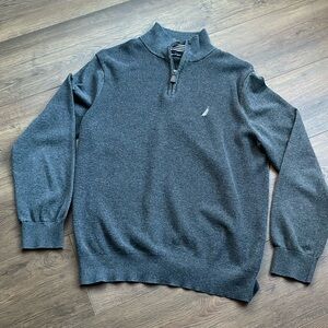 Mens Gray Nautica knit zipper sweater. Size large.